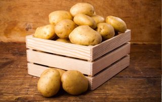 Kutija puna krompira